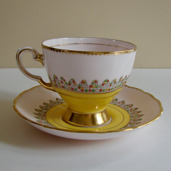 Vintage Fine Bone China Teacup and Saucer Pink Yellow Gold Gilt Tuscan England - Picture 2 of 9